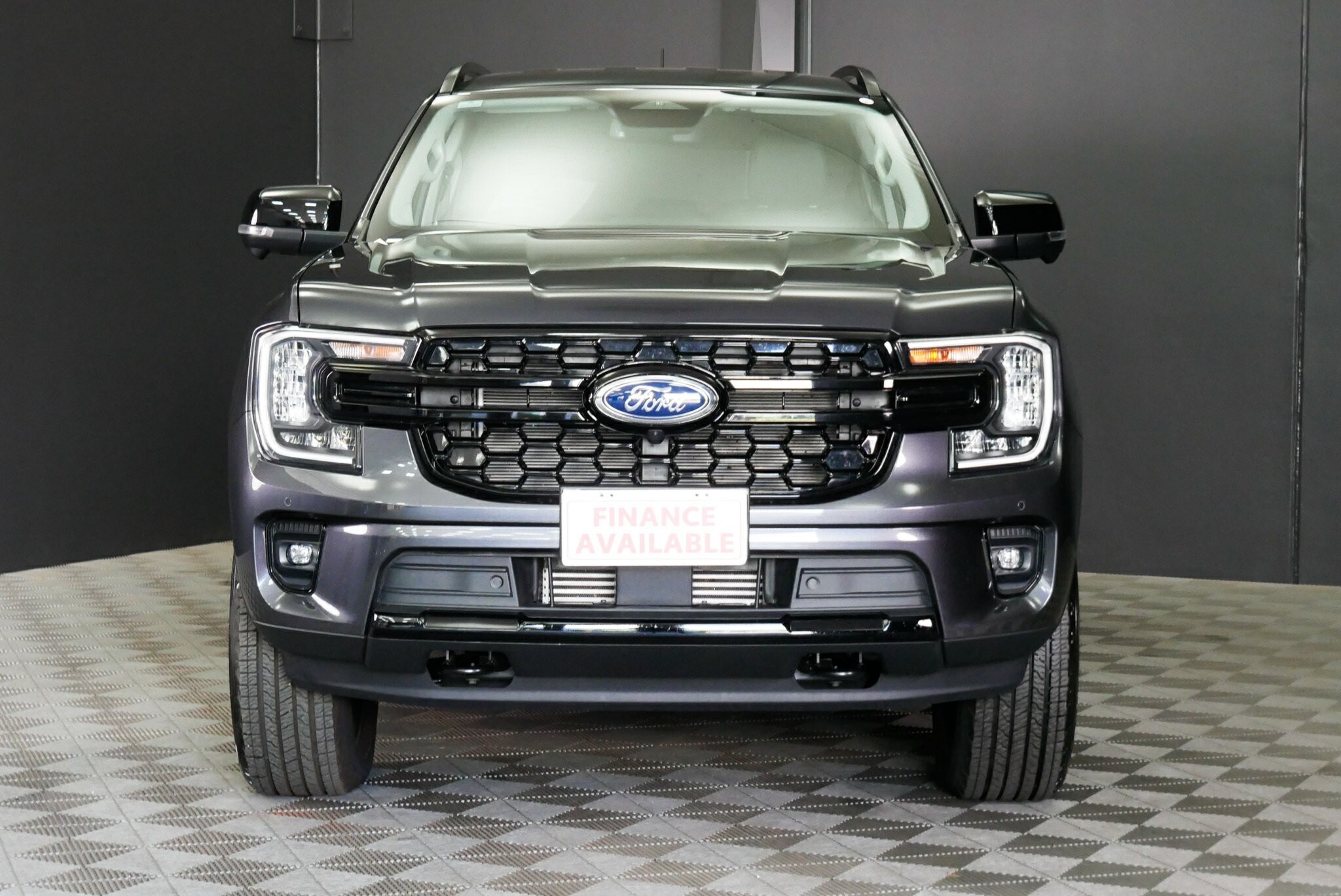 Ford Everest image 2