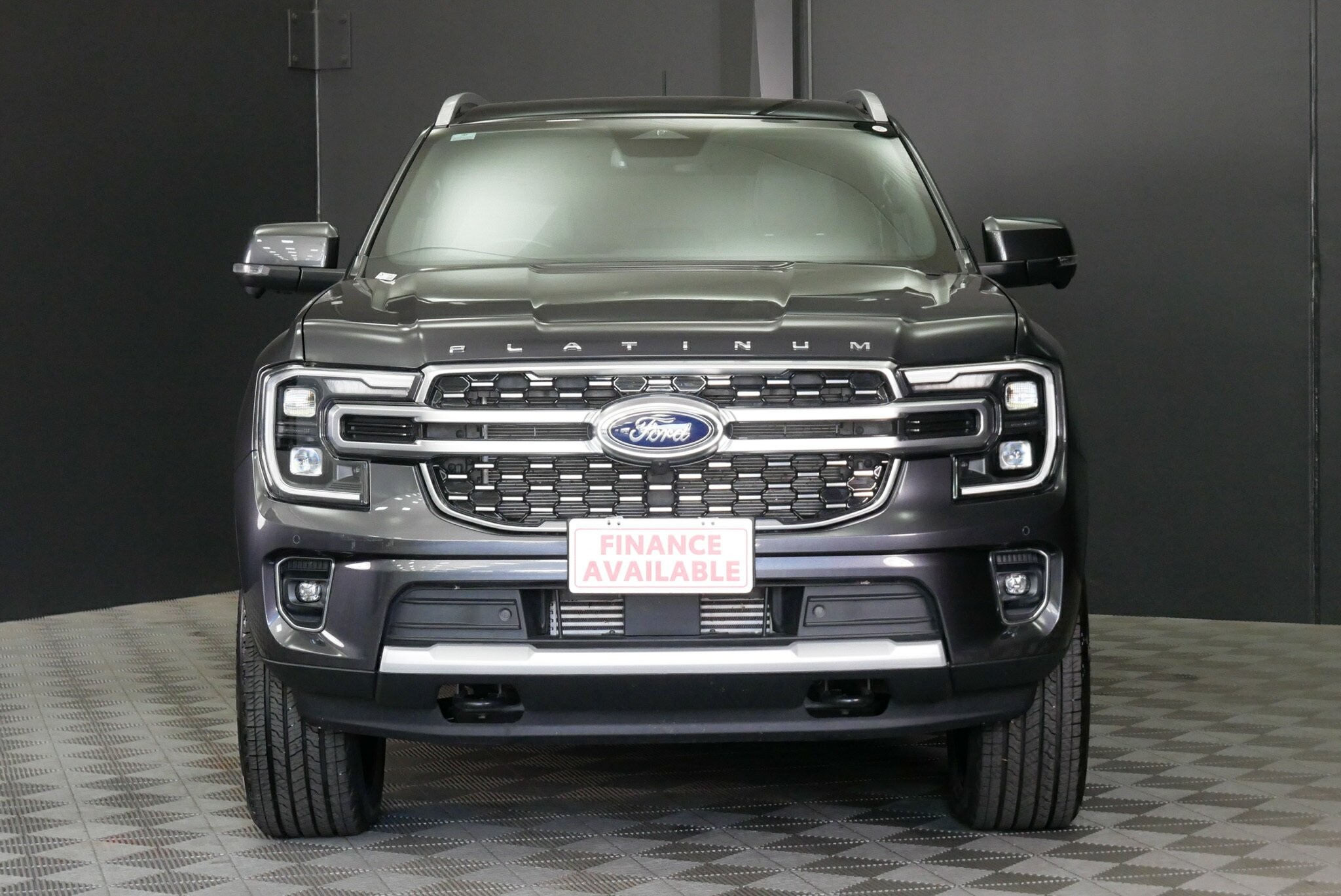 Ford Everest image 2
