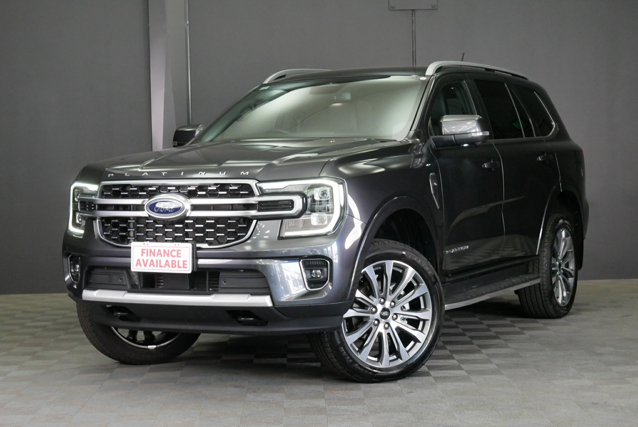 Ford Everest image 3