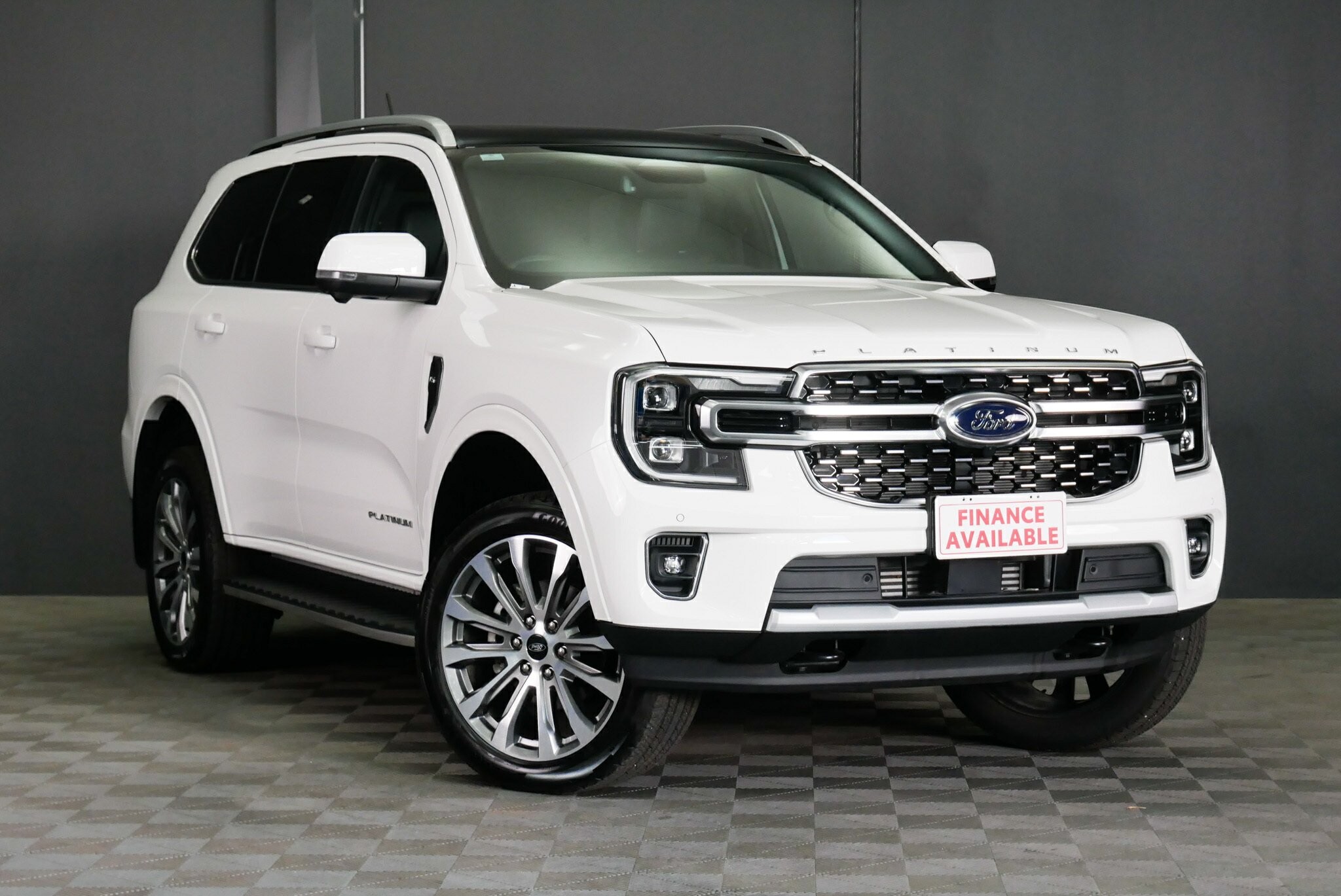 Ford Everest image 1