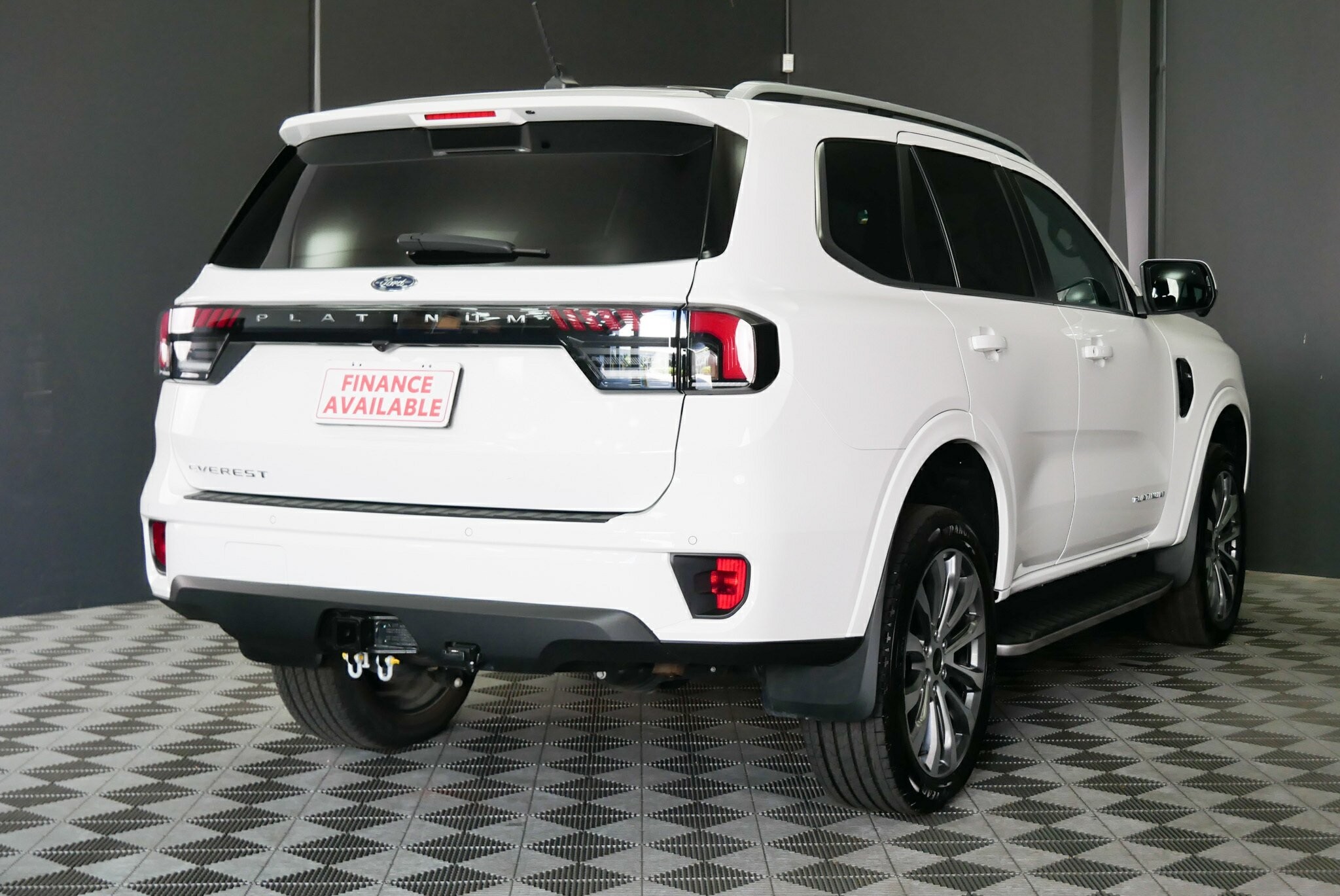 Ford Everest image 4