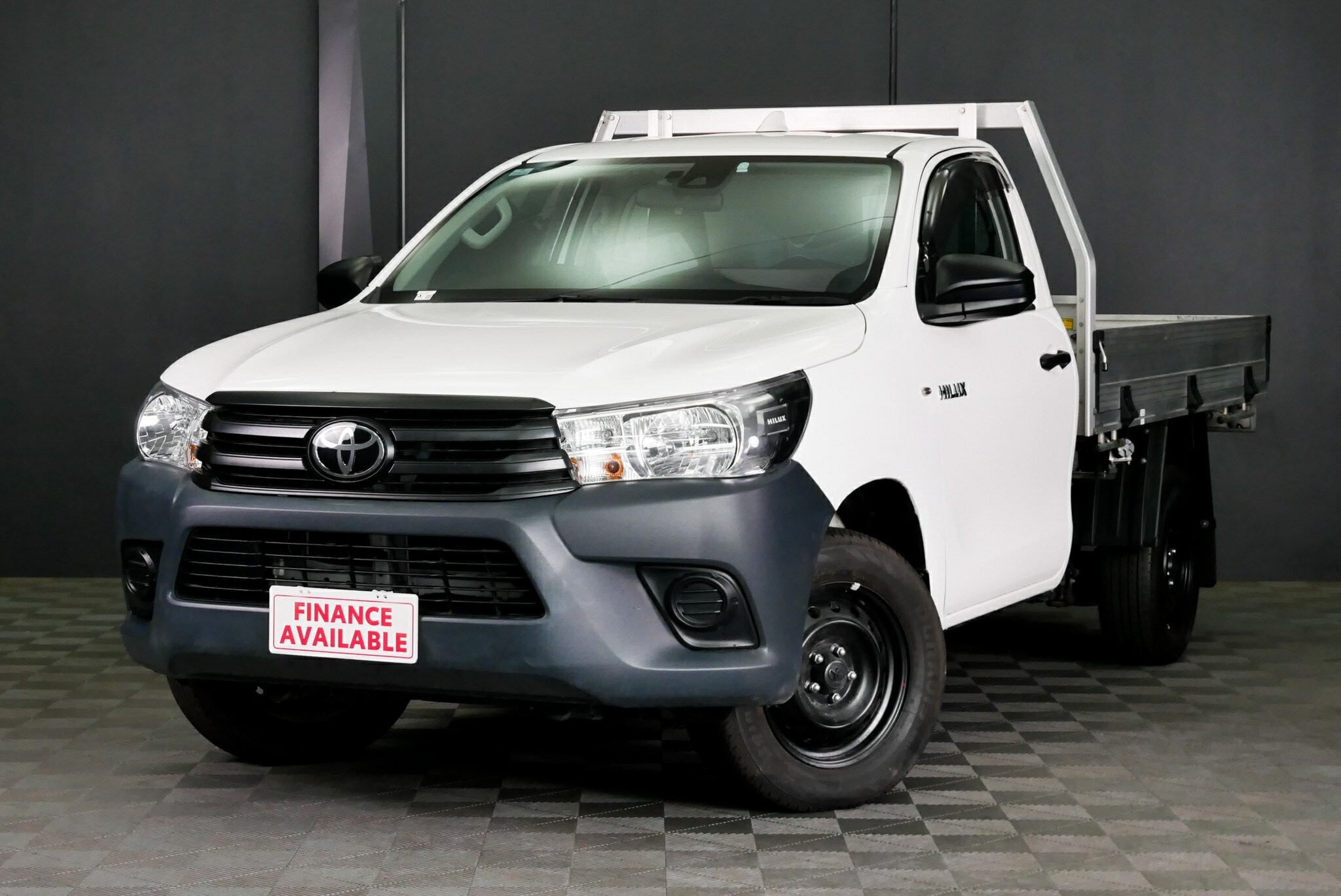 Toyota Hilux image 3