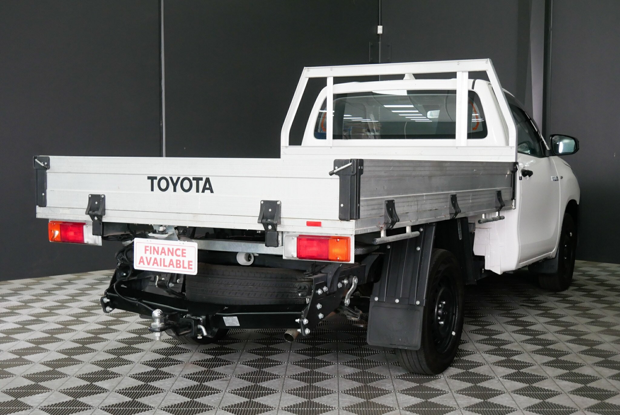 Toyota Hilux image 4