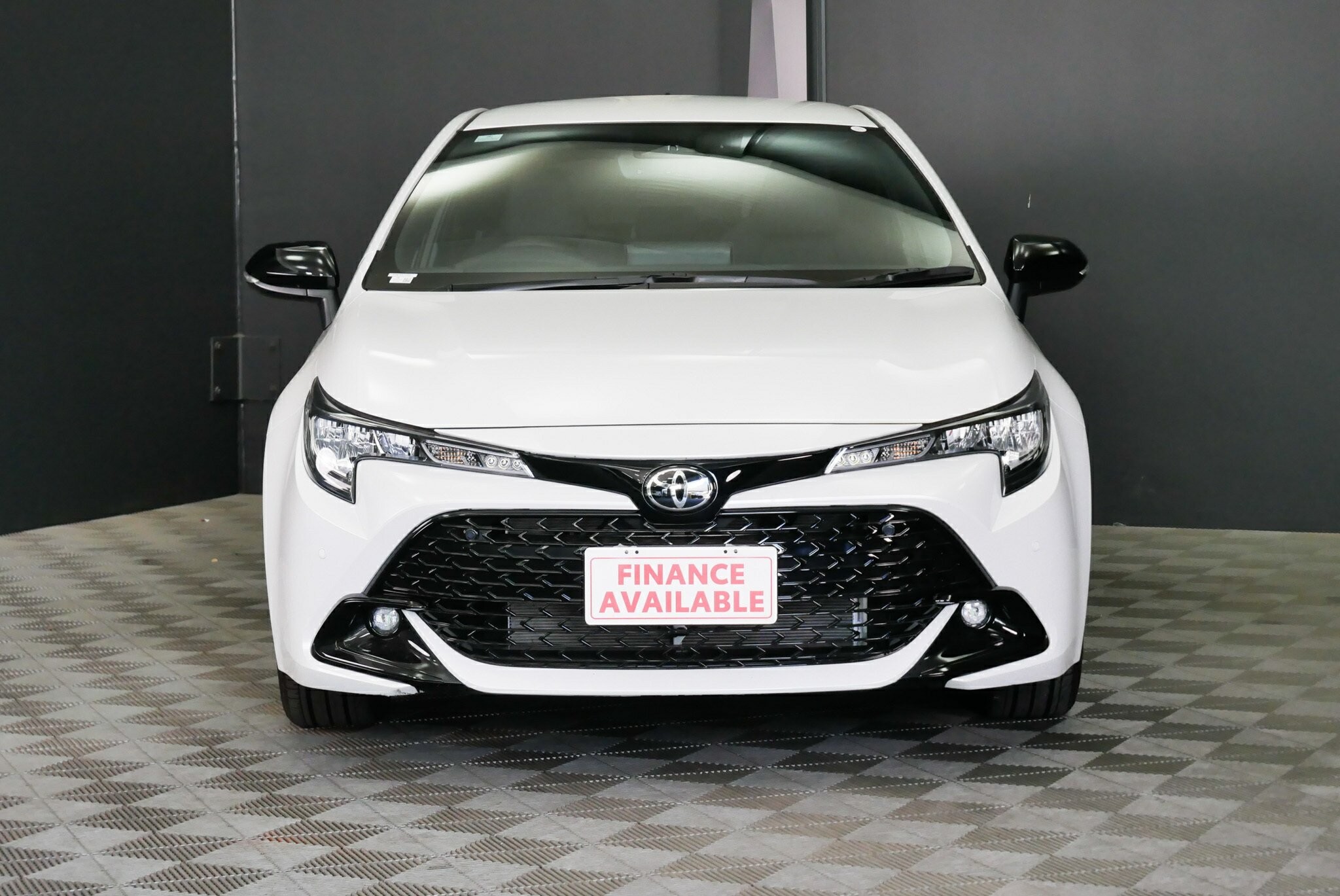Toyota Corolla image 2