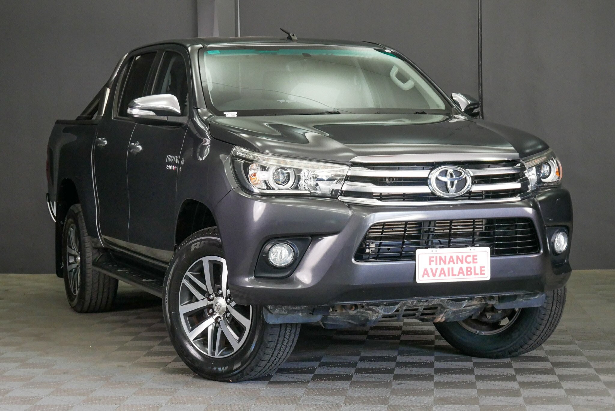 Toyota Hilux image 1