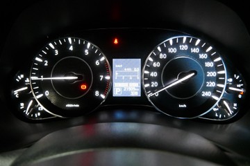 https://vehicle-cdn.autoleague.cloud/30640_U110375_11.jpg