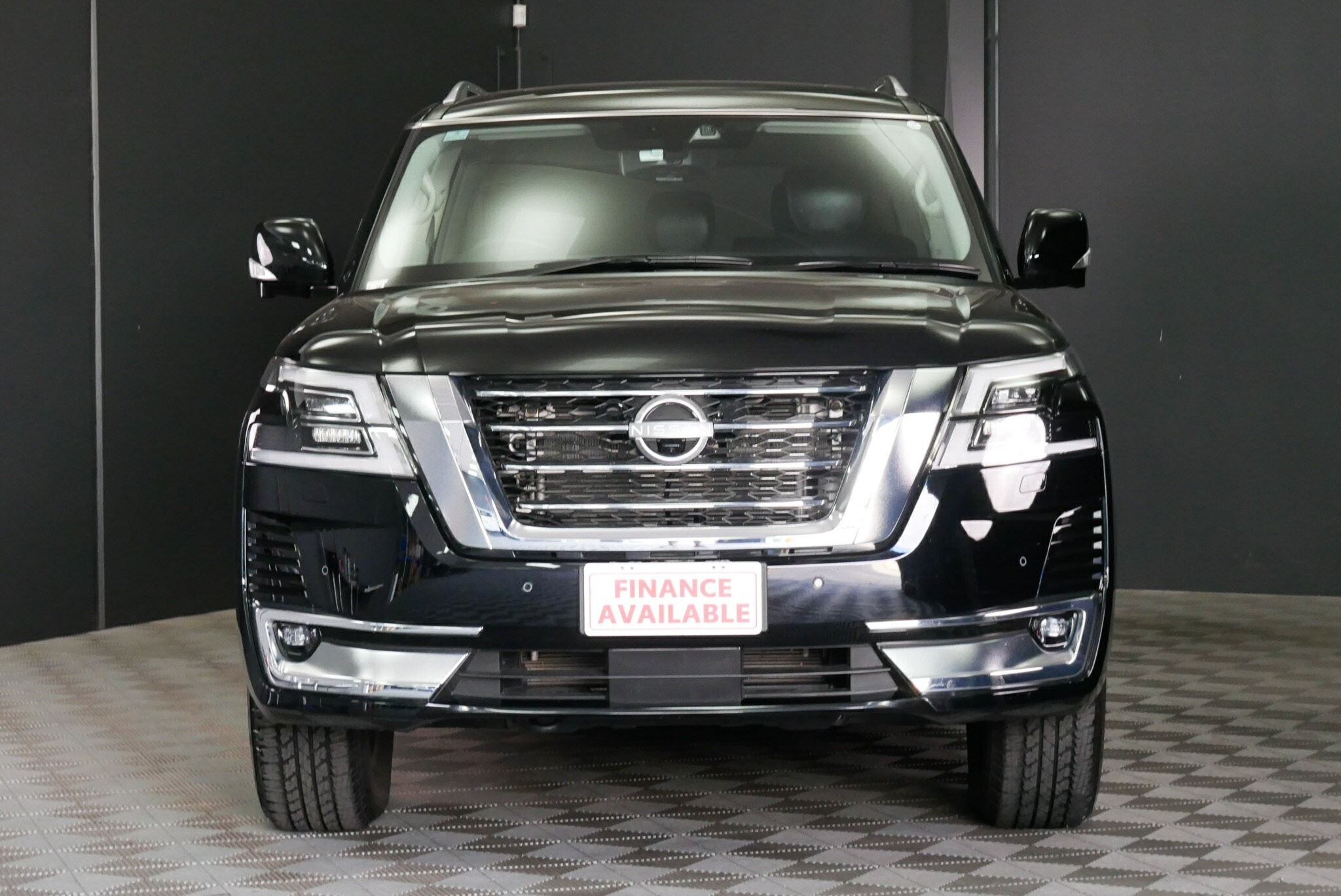 Nissan Patrol image 2