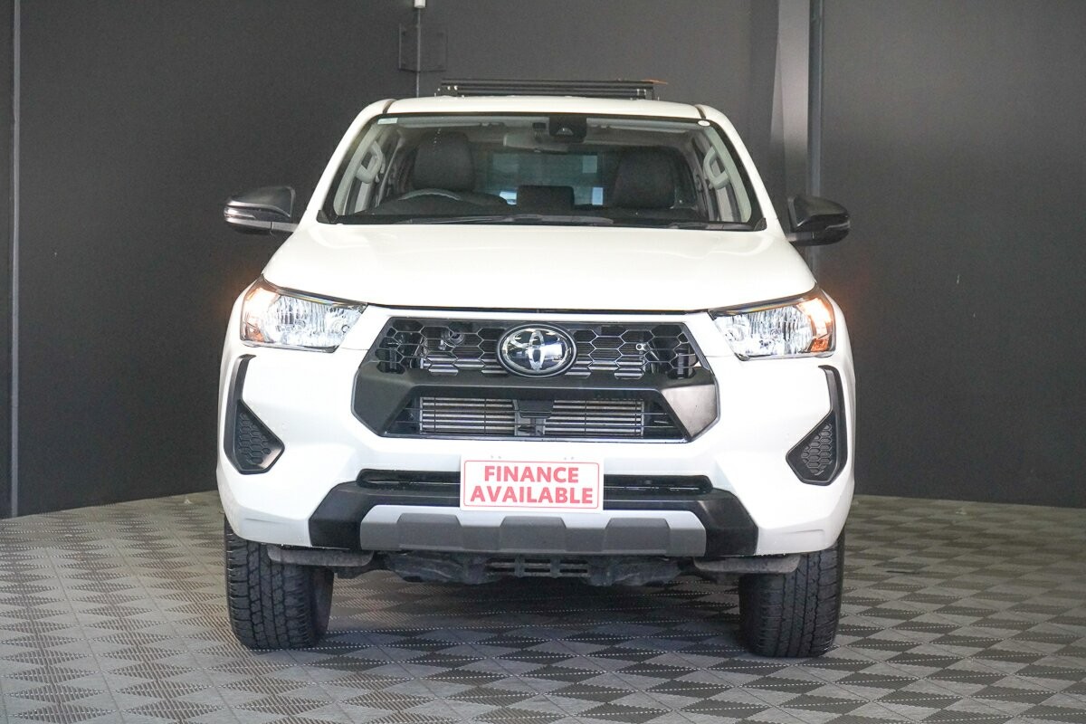 Toyota Hilux image 3