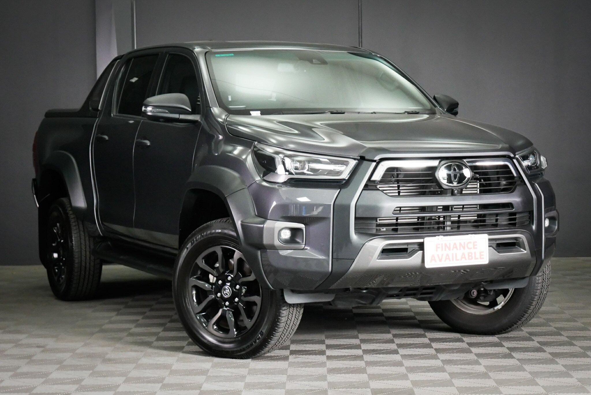 Toyota Hilux image 1