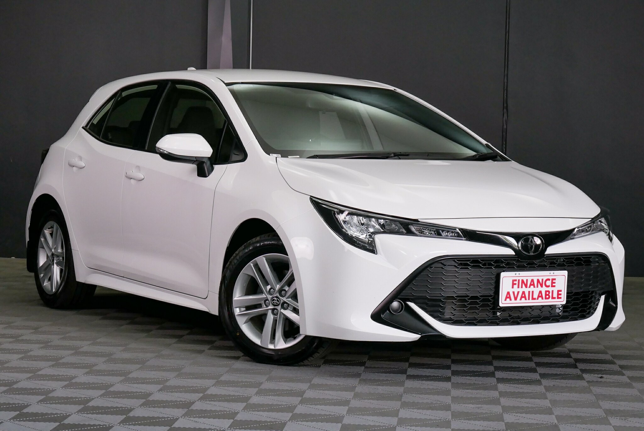 Toyota Corolla image 1