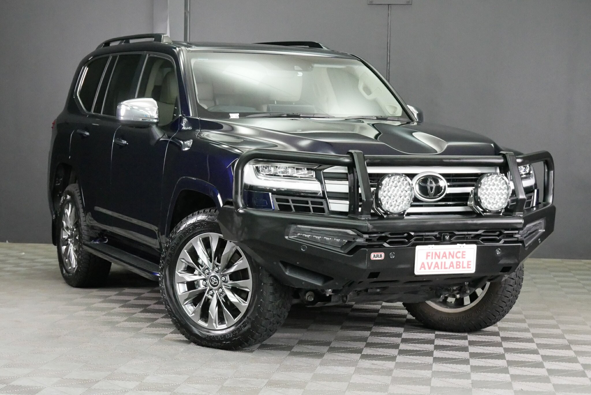 Toyota Landcruiser image 1