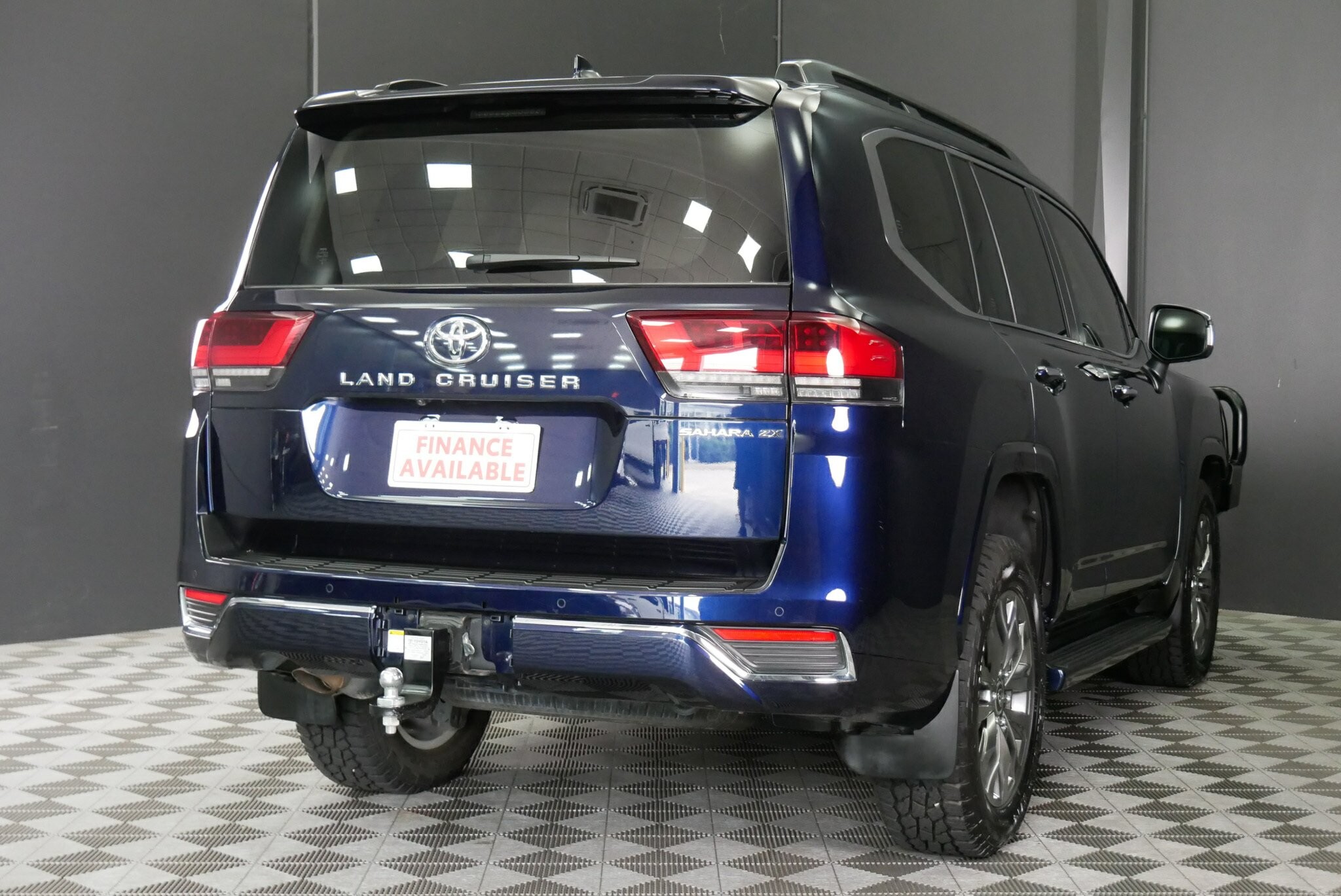 Toyota Landcruiser image 4