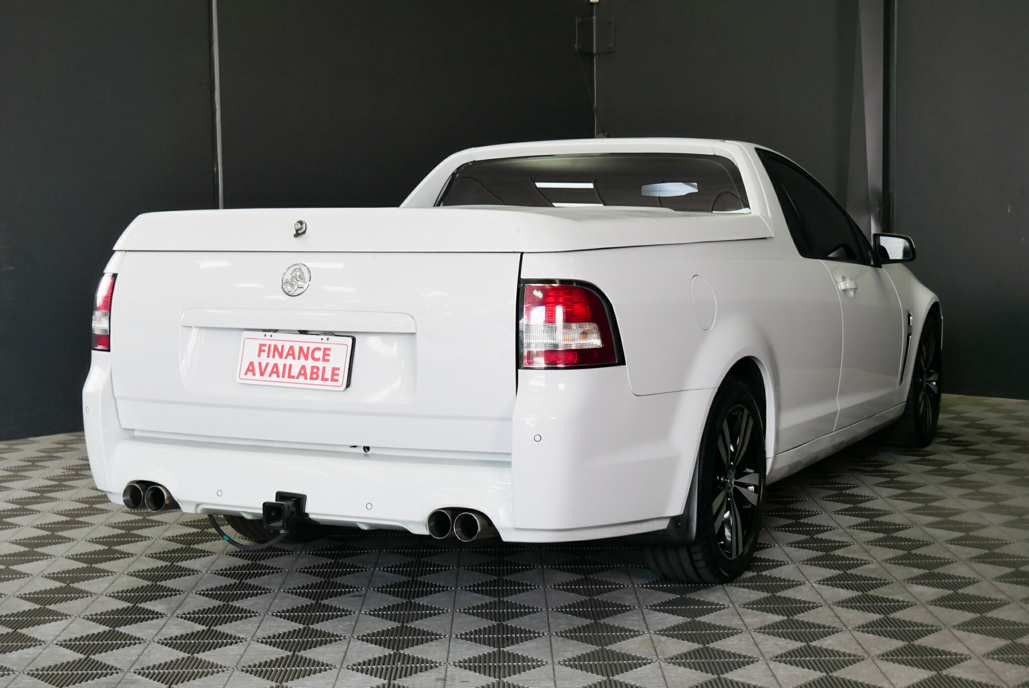 Holden Ute image 4