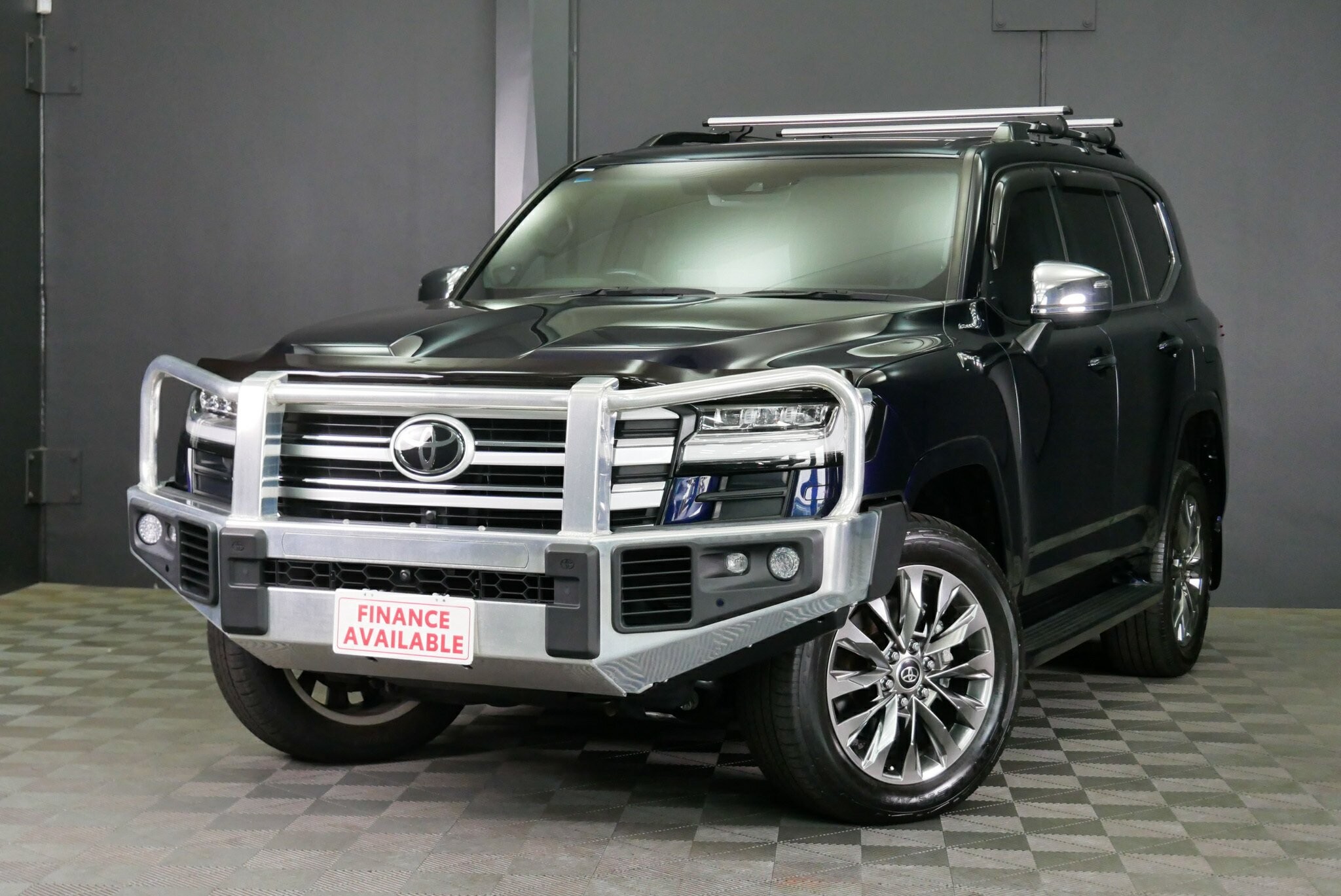 Toyota Landcruiser image 3