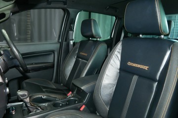 https://vehicle-cdn.autoleague.cloud/30640_U110445_19.jpg