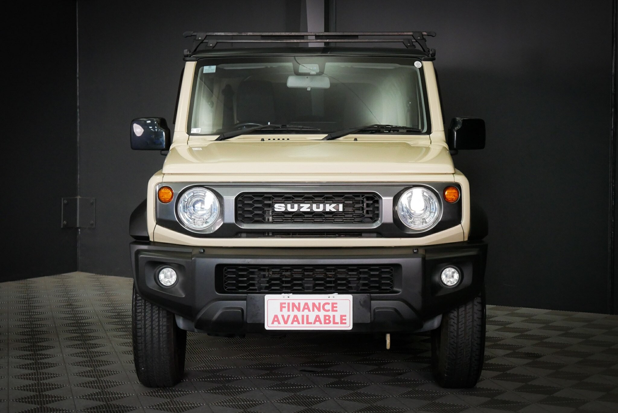 Suzuki Jimny image 2