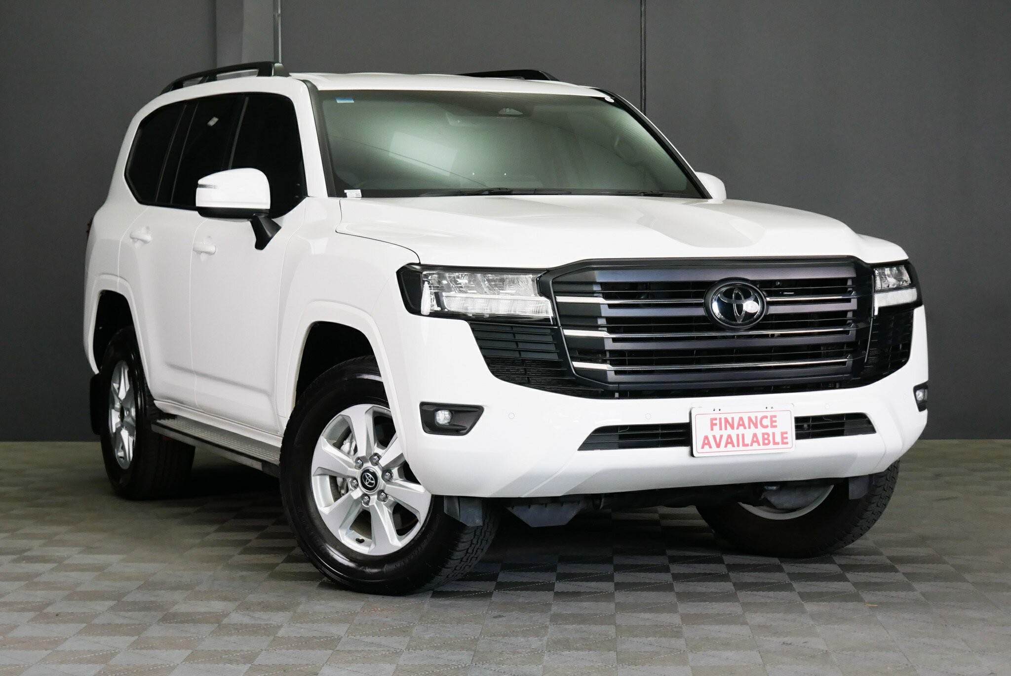 Toyota Landcruiser image 1