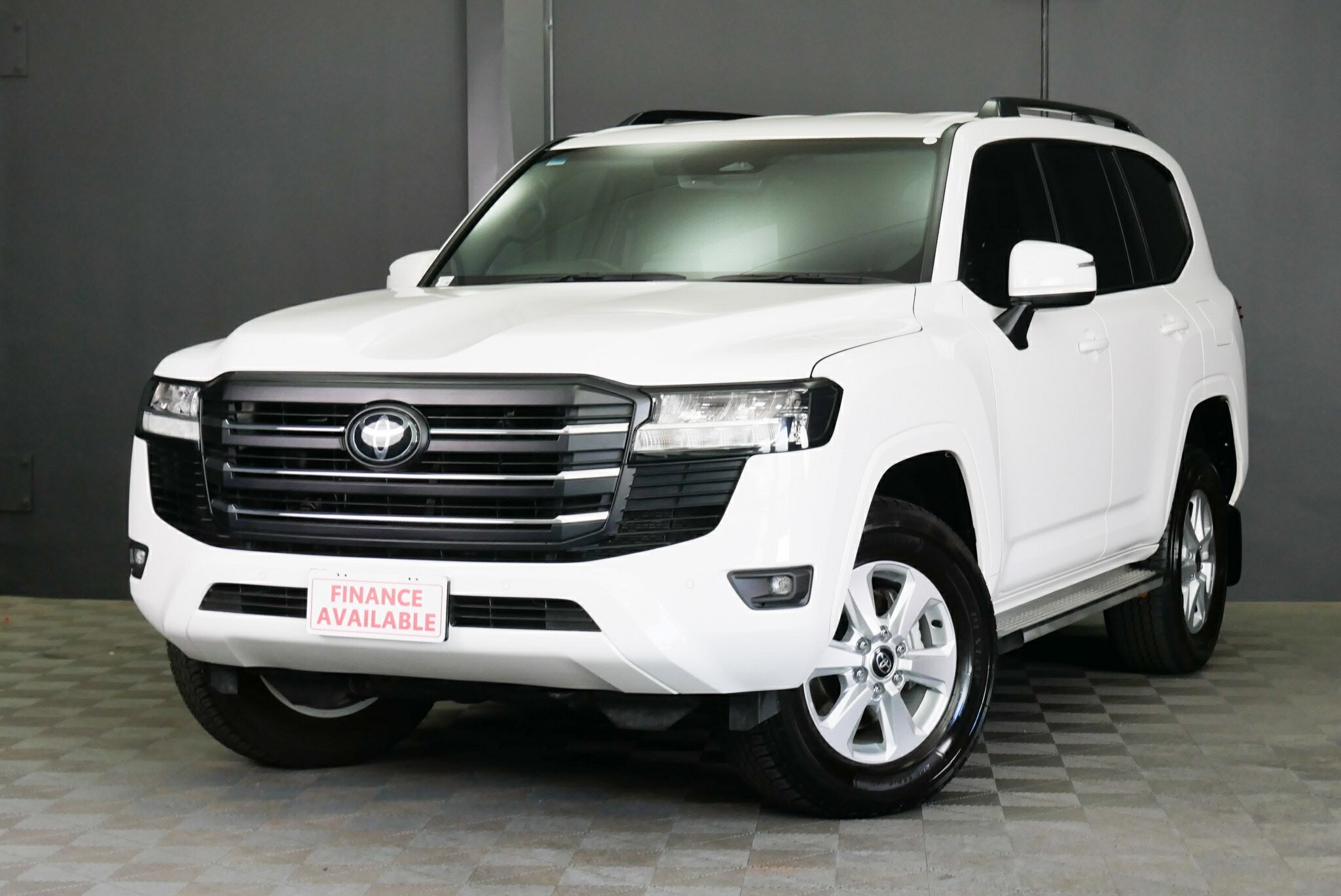 Toyota Landcruiser image 3