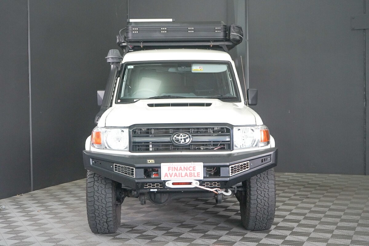 Toyota Landcruiser image 3