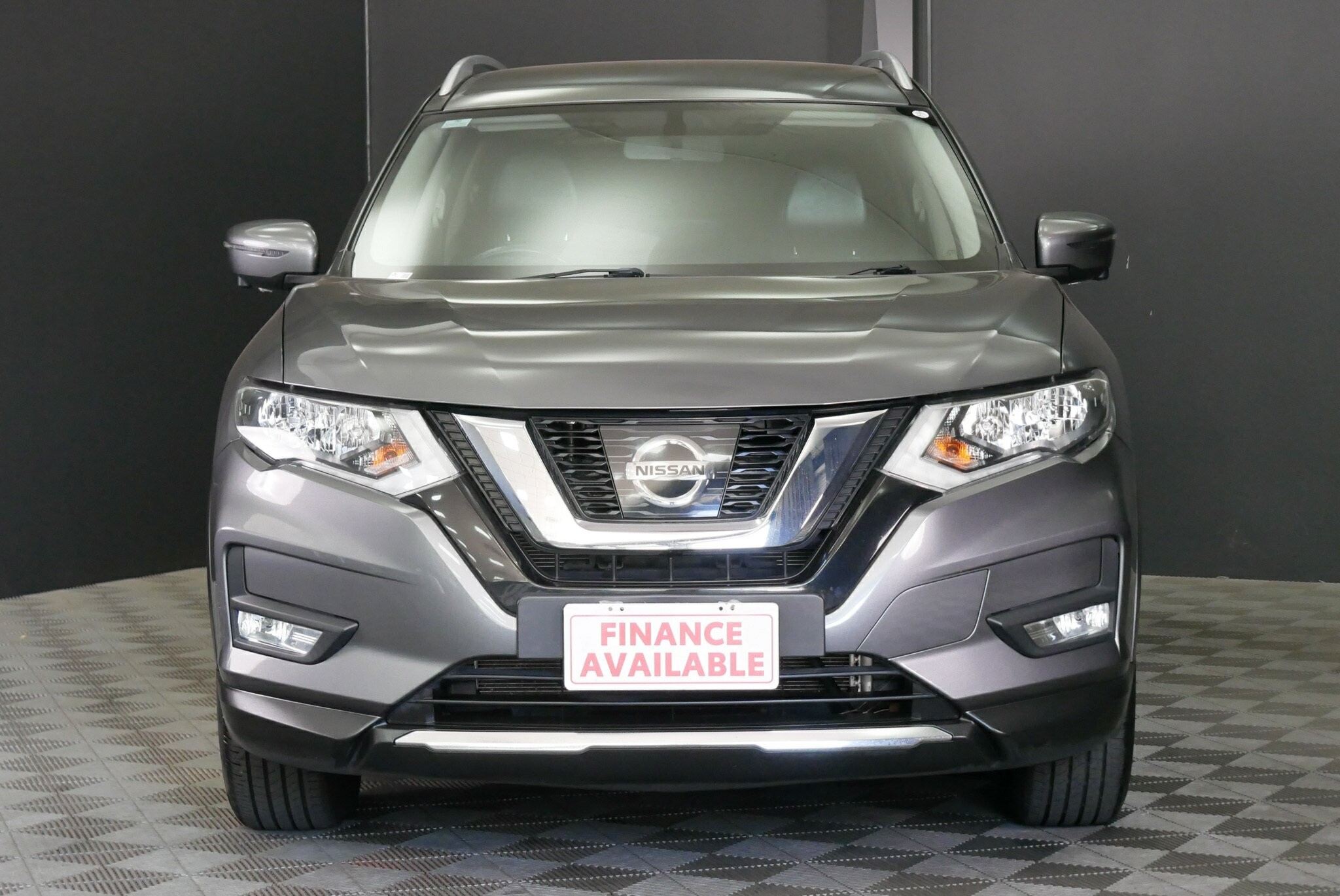 Nissan X-trail image 2
