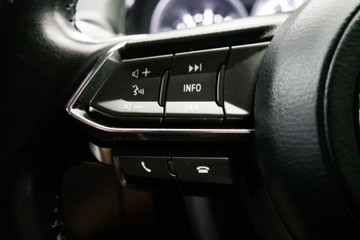 https://vehicle-cdn.autoleague.cloud/30640_U110487_14.jpg
