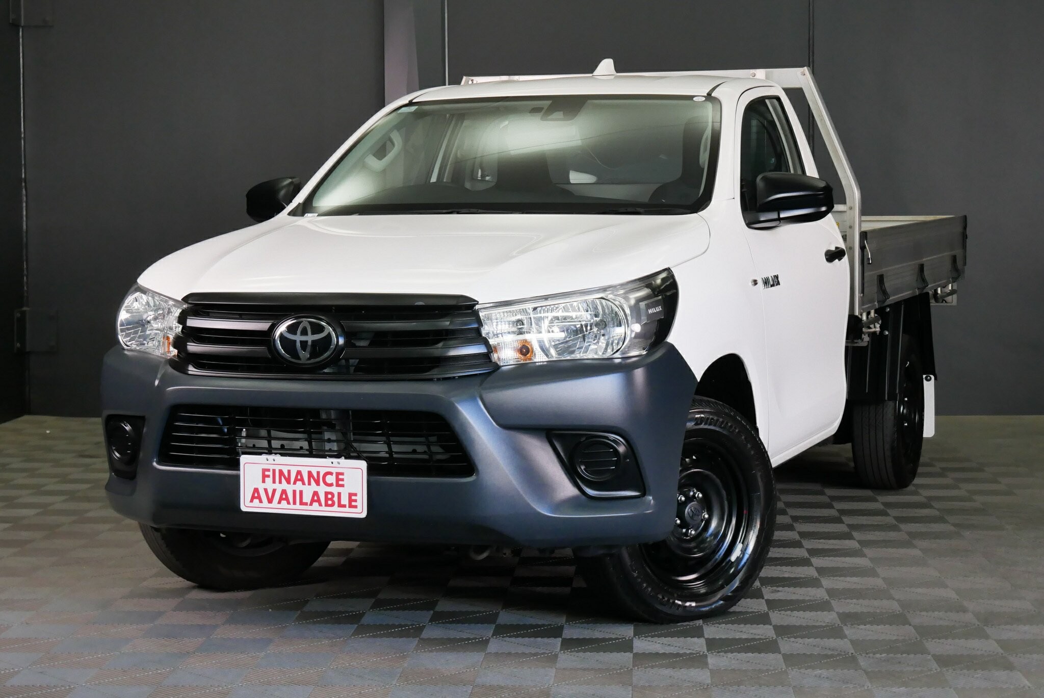 Toyota Hilux image 3