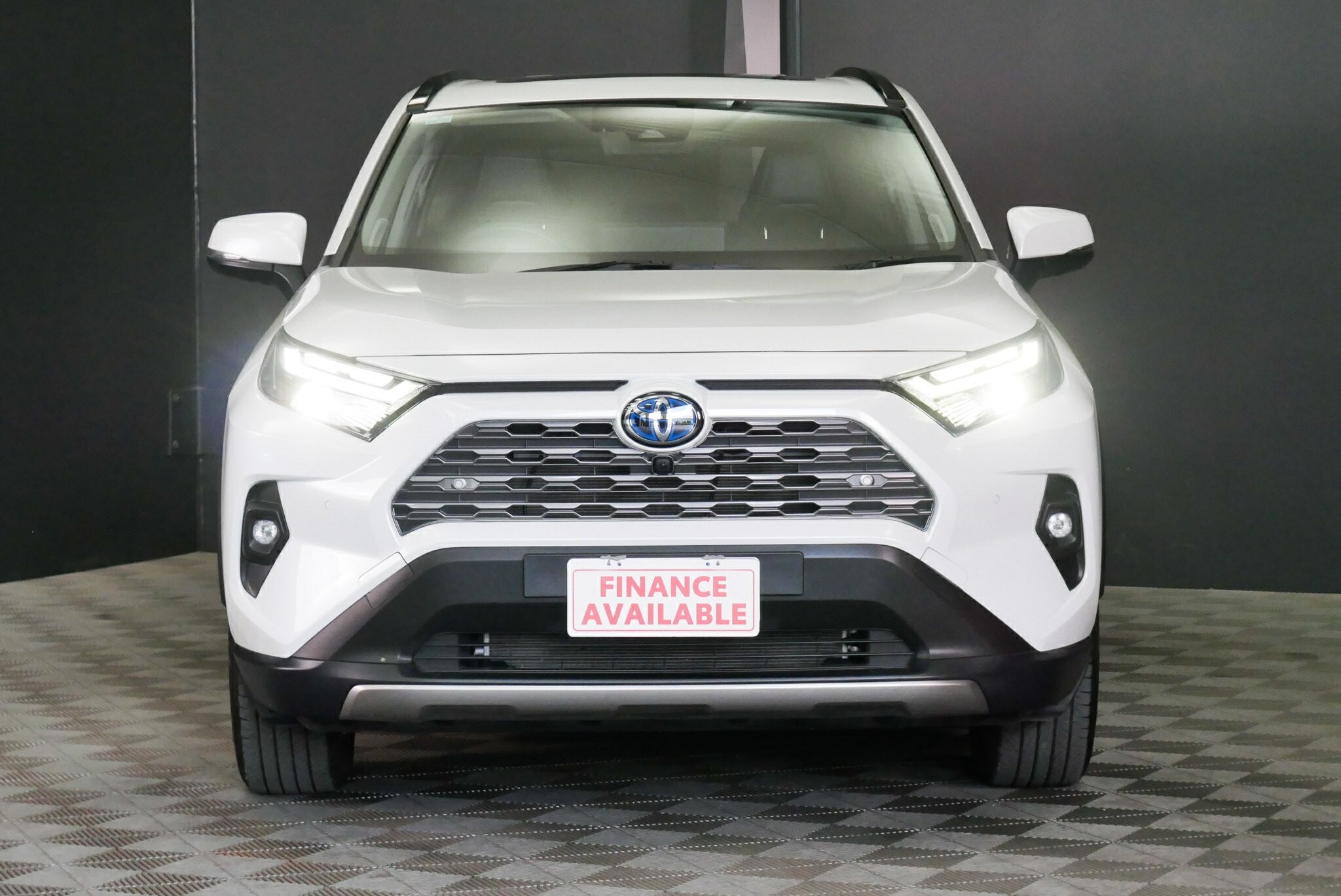 Toyota Rav4 image 2