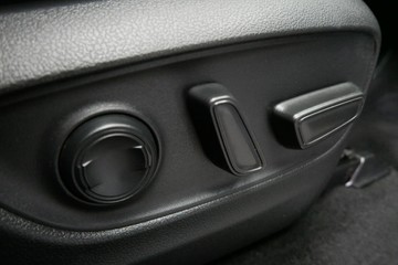 https://vehicle-cdn.autoleague.cloud/30640_U110506_24.jpg