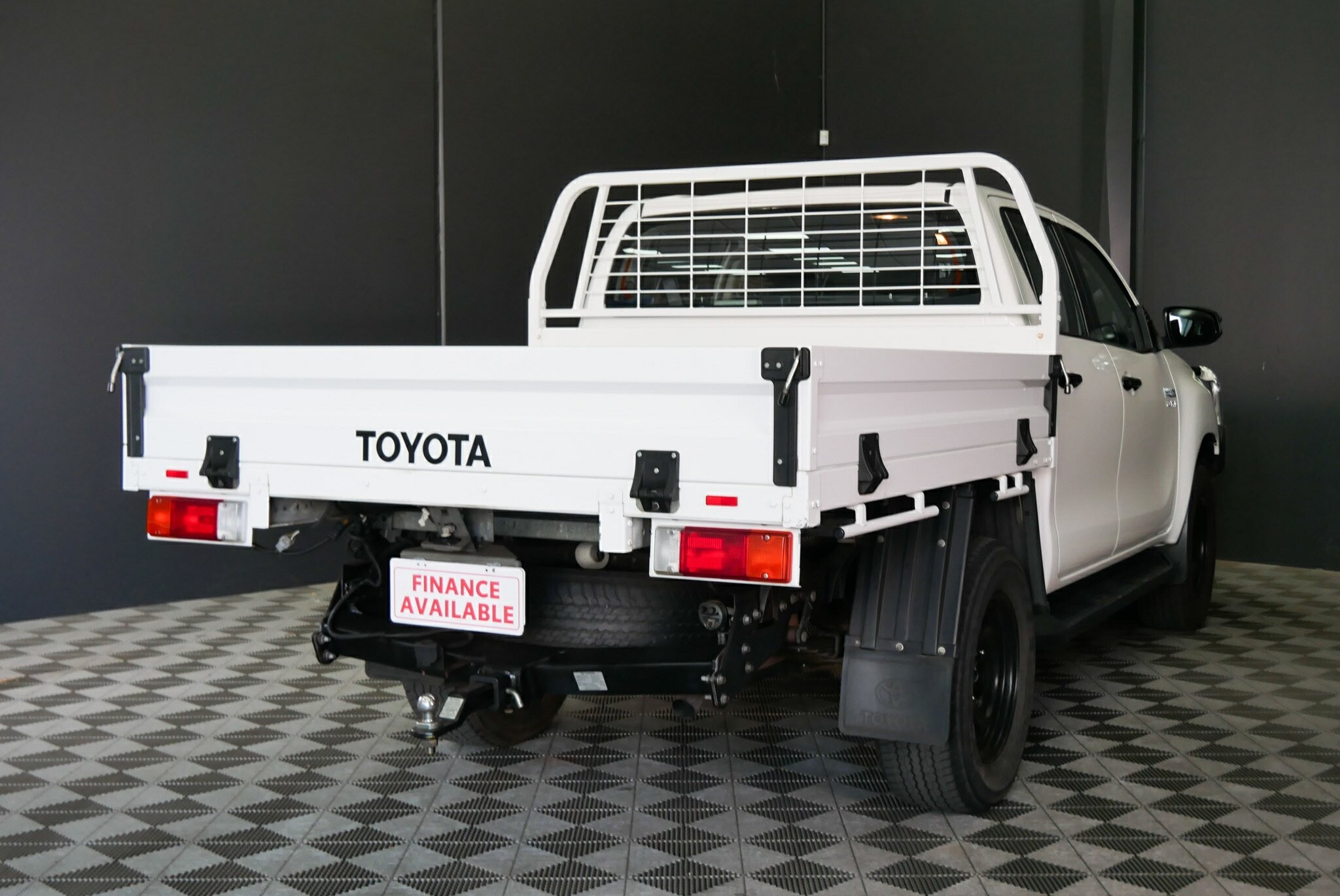Toyota Hilux image 4
