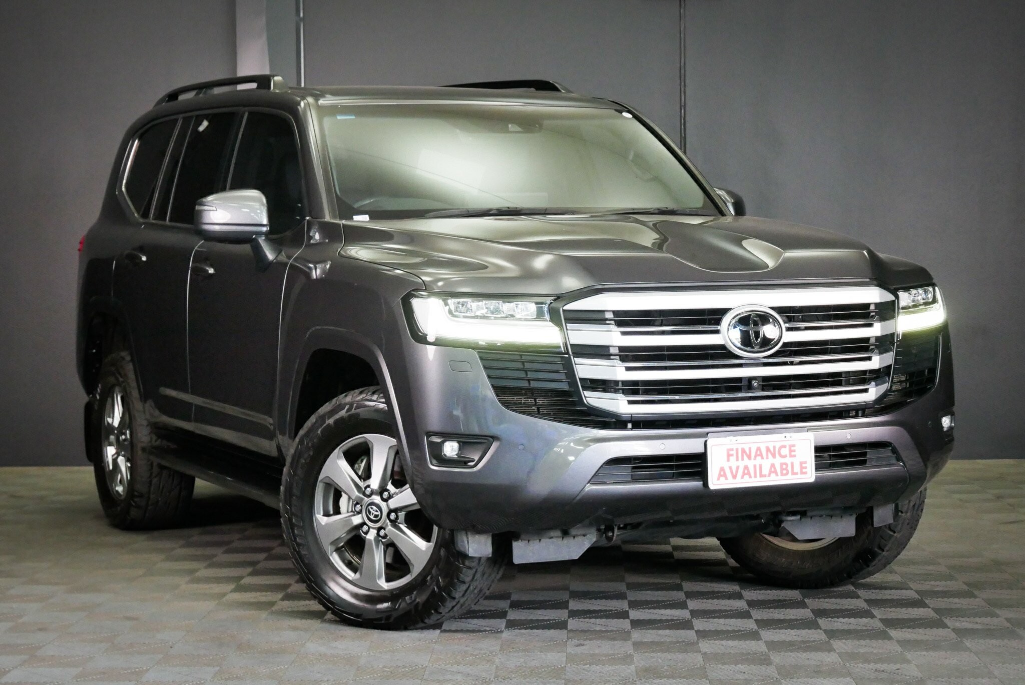 Toyota Landcruiser image 1