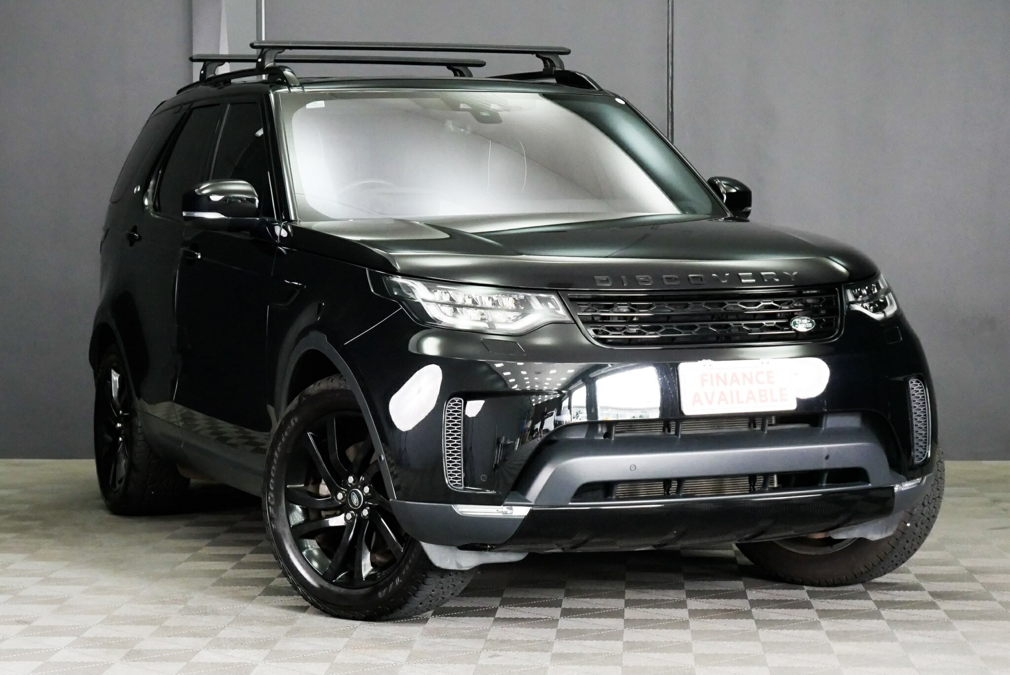 Land Rover Discovery image 1