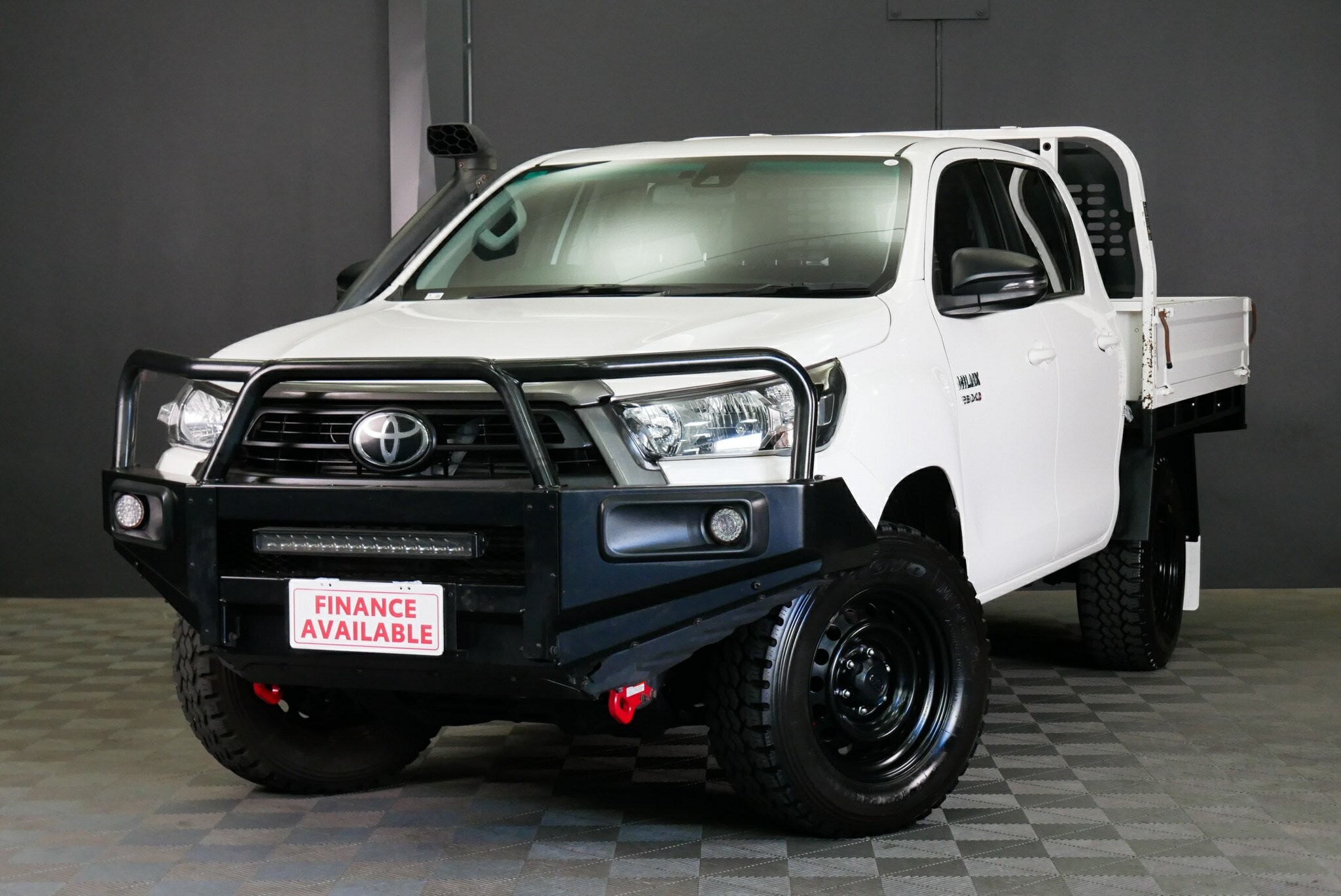 Toyota Hilux image 3