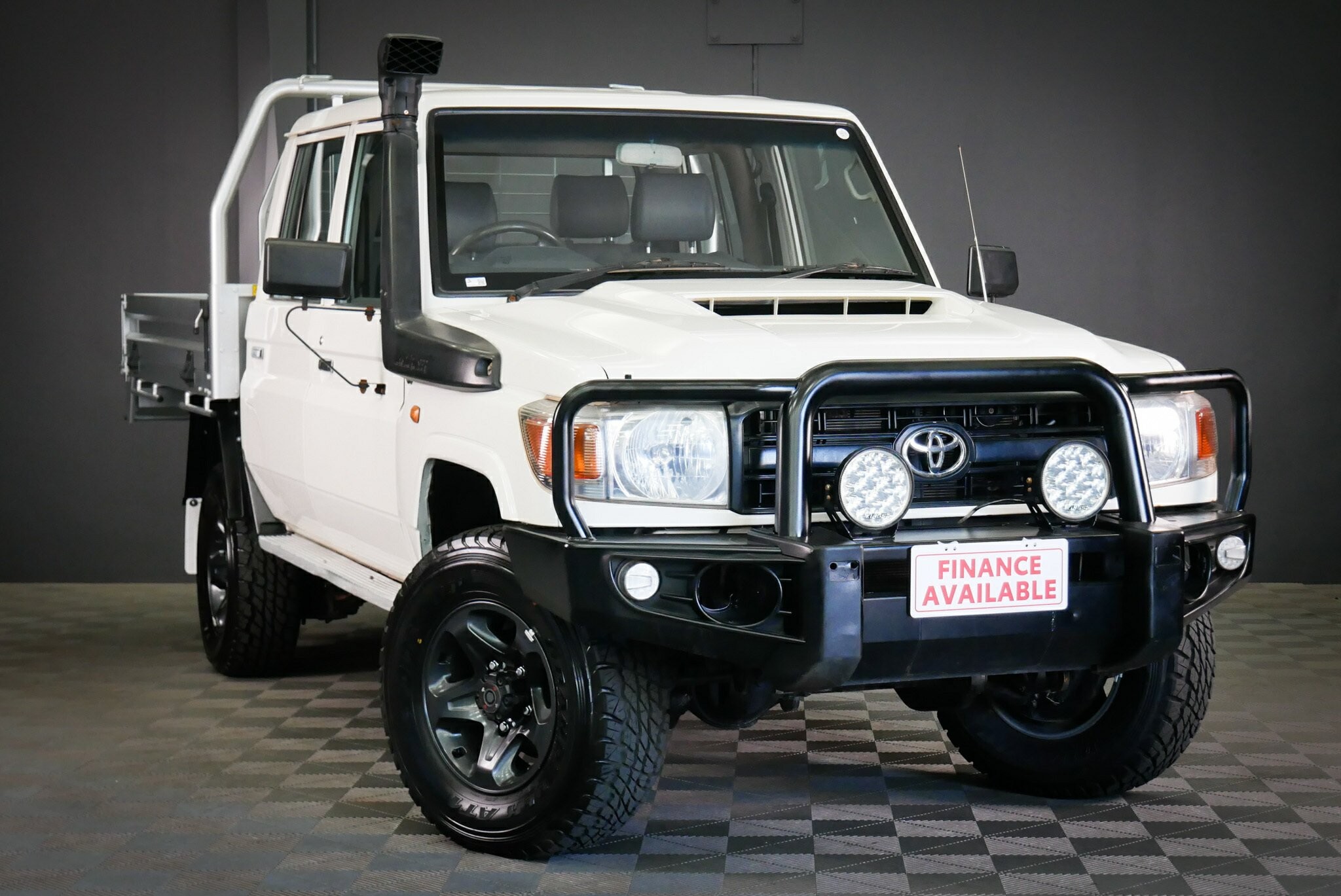 Toyota Landcruiser image 1