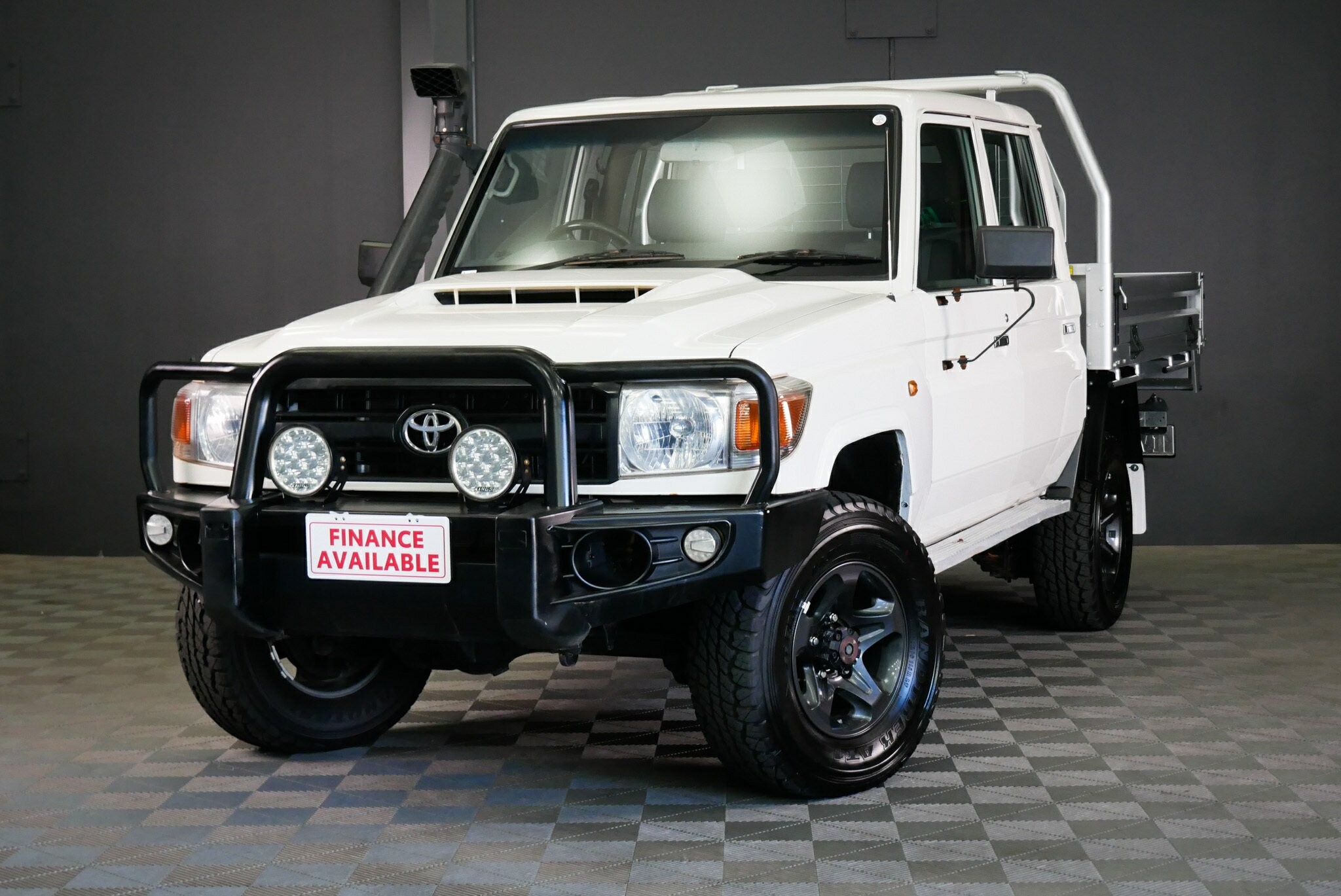Toyota Landcruiser image 3