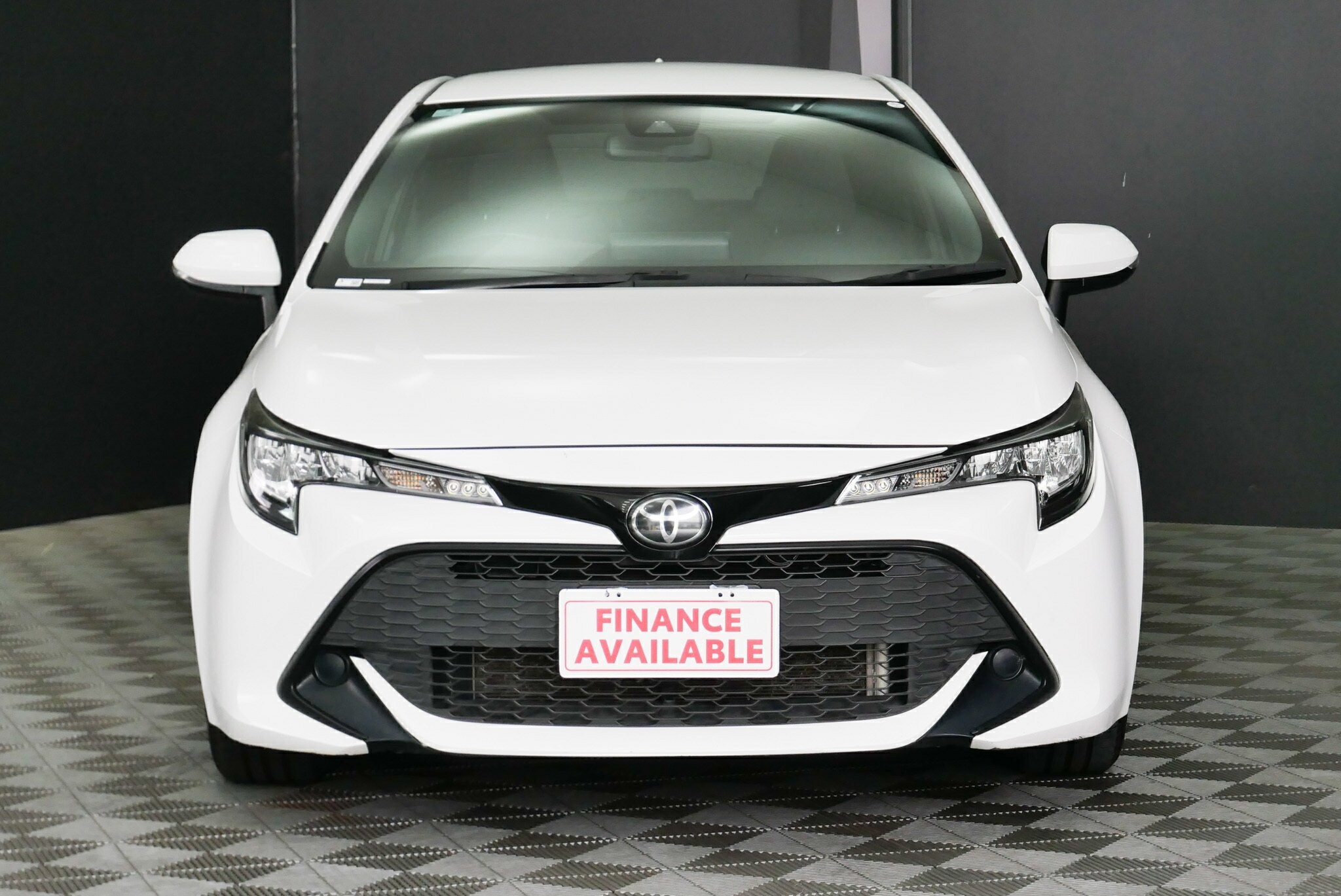 Toyota Corolla image 2