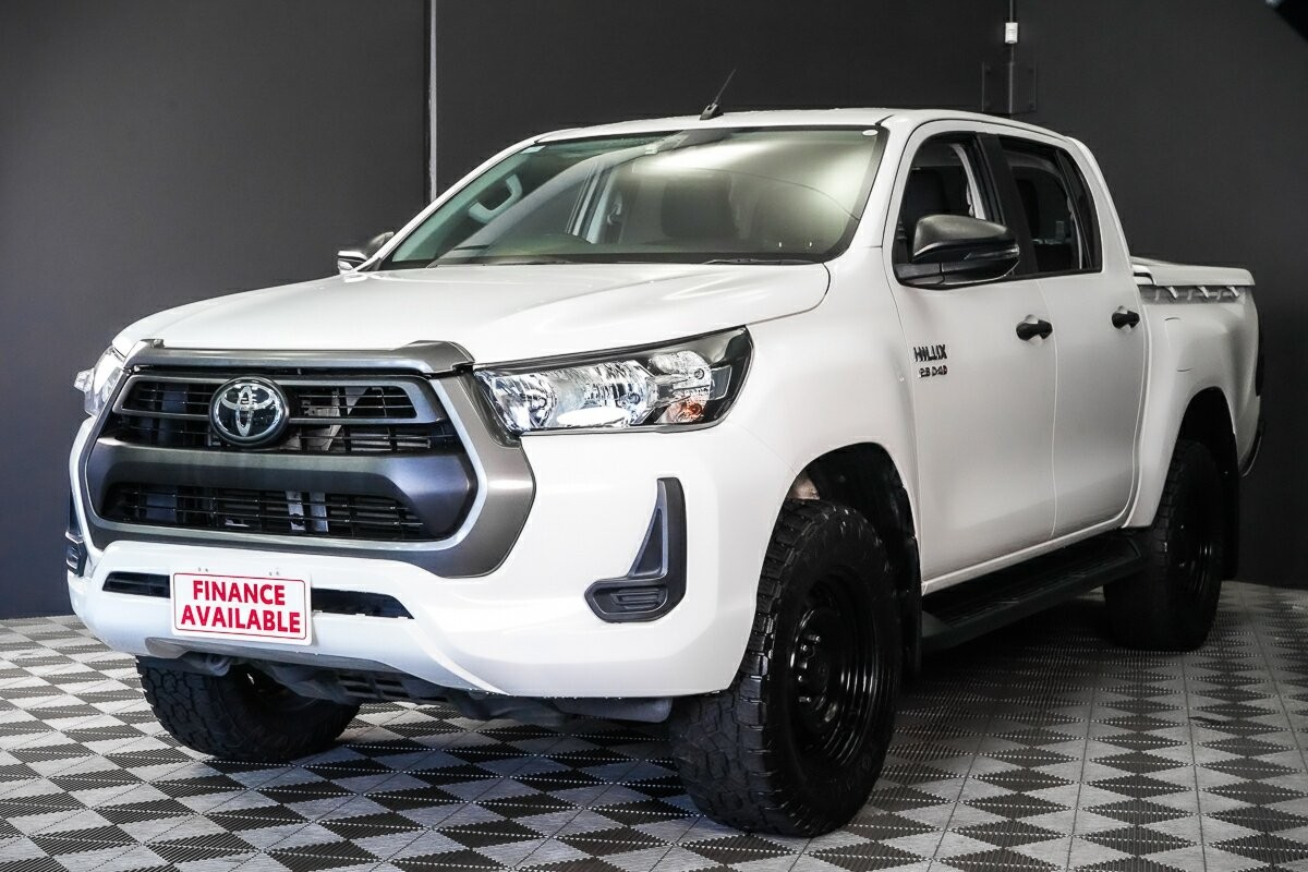 Toyota Hilux image 4