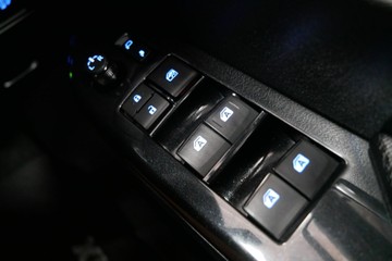 https://vehicle-cdn.autoleague.cloud/30640_U110546_19.jpg