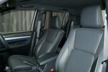 https://vehicle-cdn.autoleague.cloud/30640_U110546_22.jpg