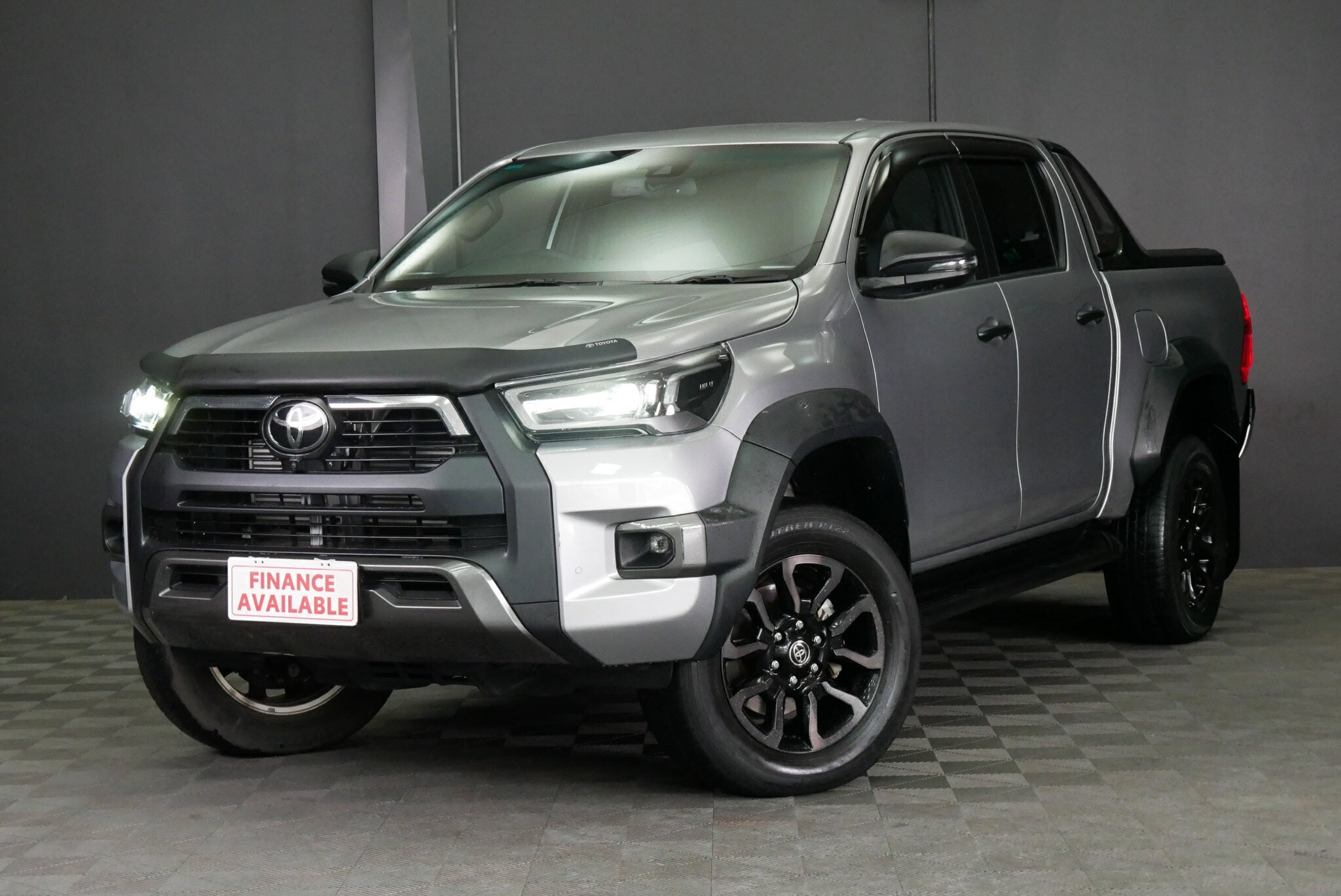 Toyota Hilux image 3