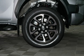 https://vehicle-cdn.autoleague.cloud/30640_U110546_9.jpg
