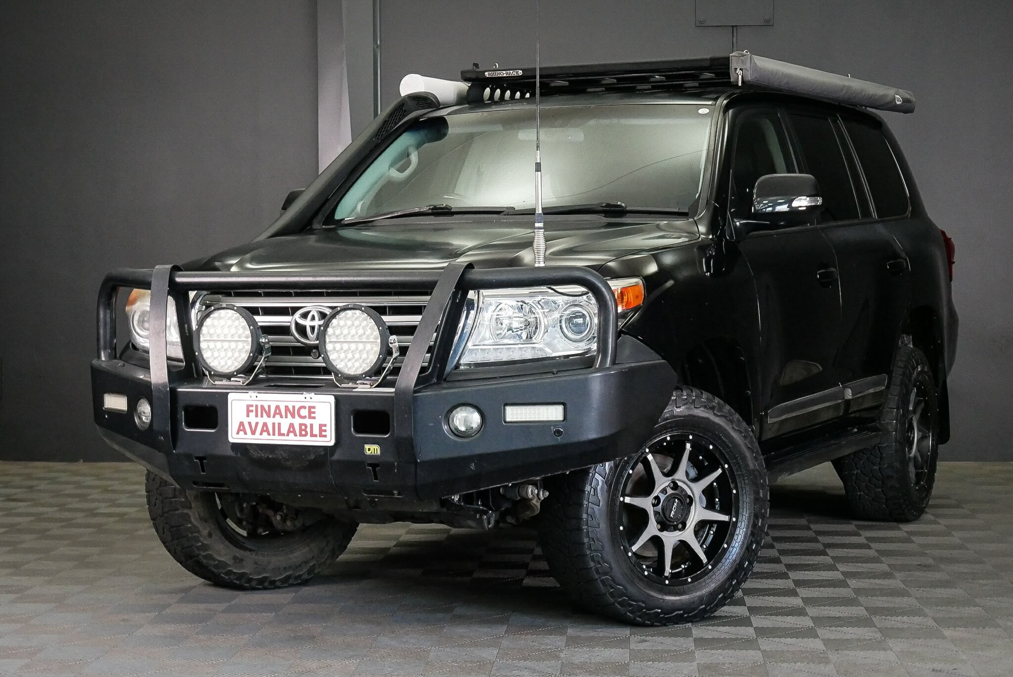 Toyota Landcruiser image 3