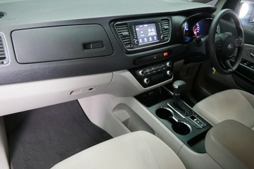https://vehicle-cdn.autoleague.cloud/30640_U110560_17.jpg