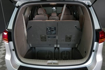 https://vehicle-cdn.autoleague.cloud/30640_U110560_21.jpg