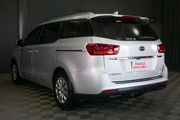 https://vehicle-cdn.autoleague.cloud/30640_U110560_5.jpg