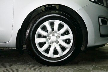 https://vehicle-cdn.autoleague.cloud/30640_U110560_6.jpg