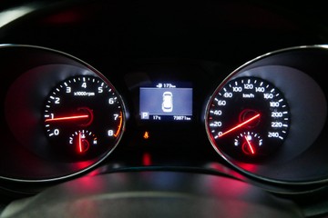 https://vehicle-cdn.autoleague.cloud/30640_U110560_8.jpg