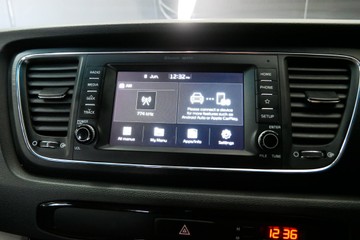 https://vehicle-cdn.autoleague.cloud/30640_U110560_9.jpg