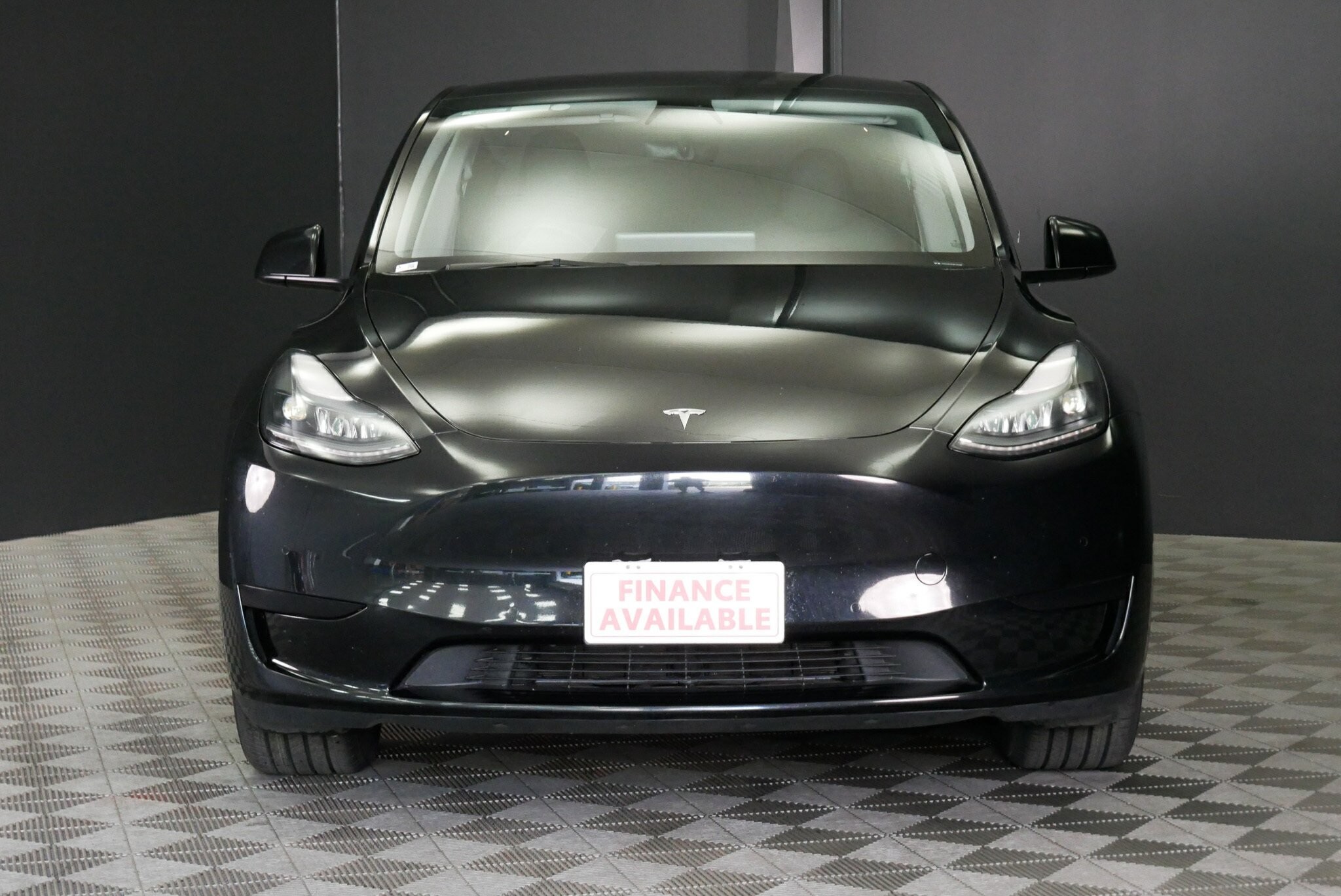 Tesla Model Y image 2