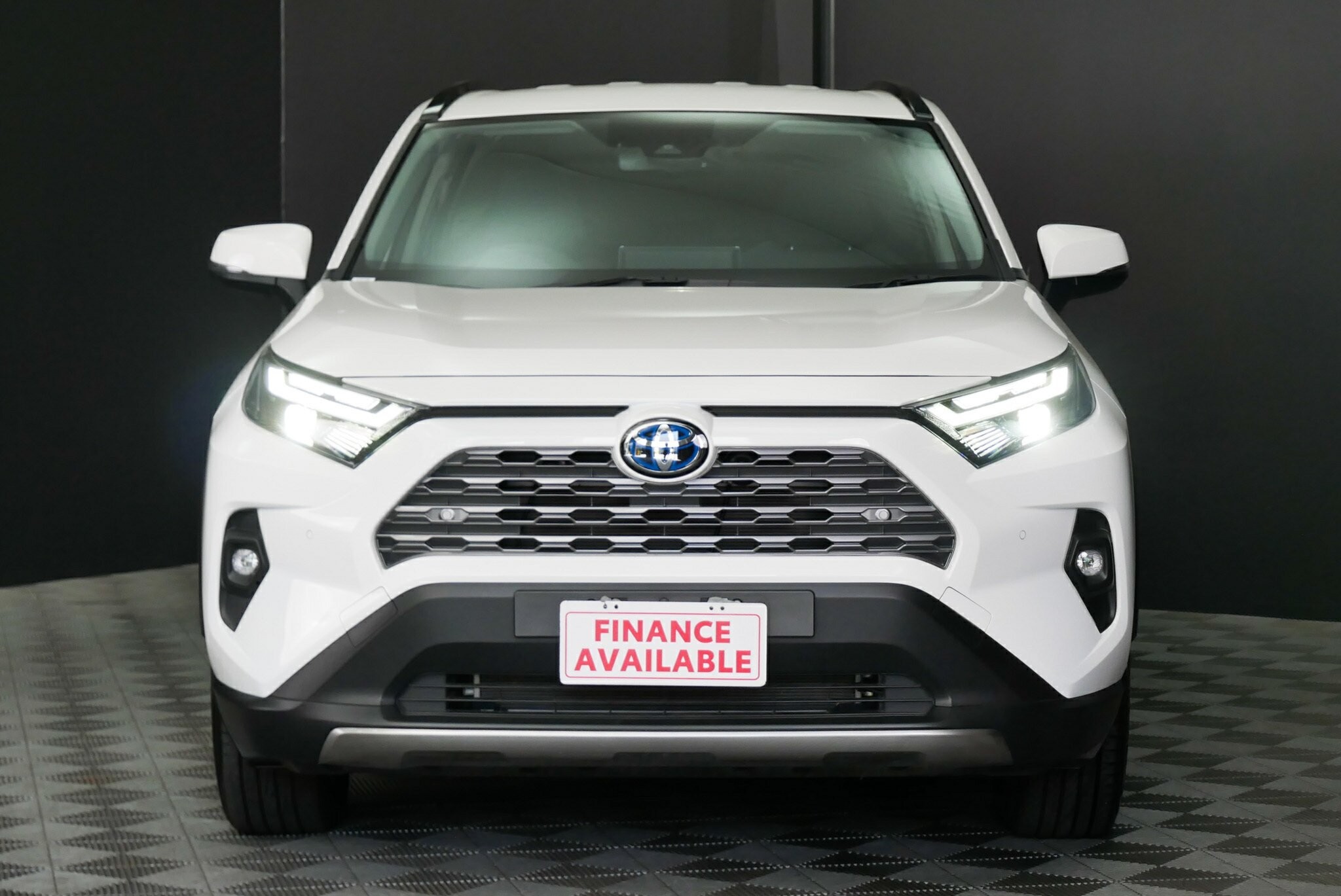 Toyota Rav4 image 2