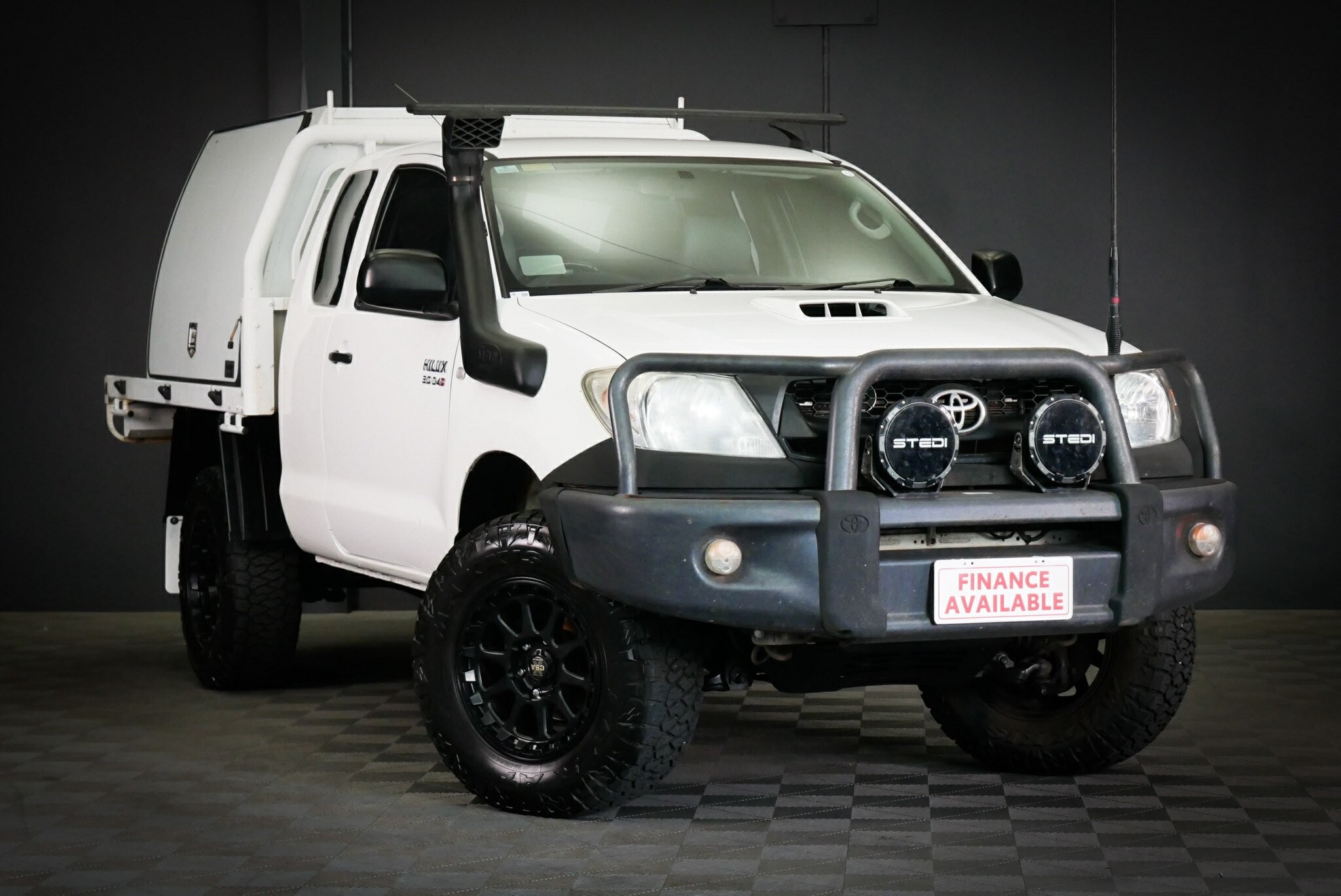 Toyota Hilux image 1